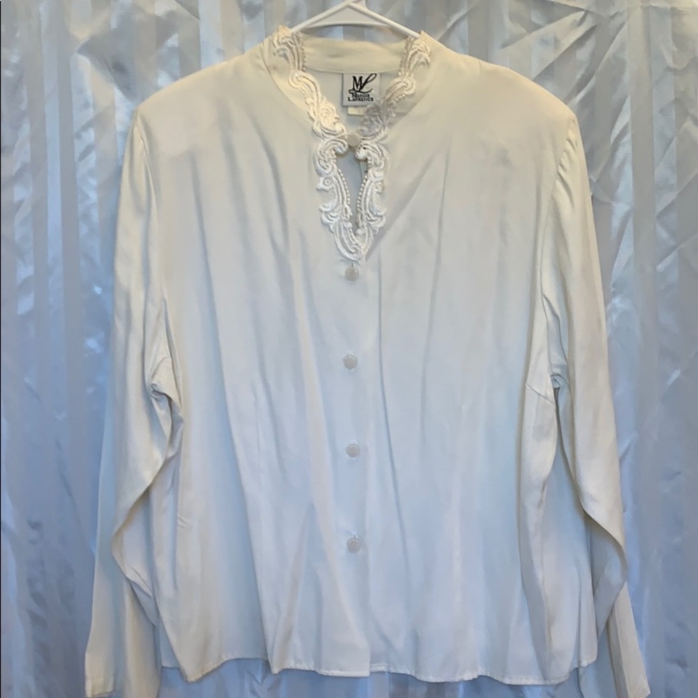 Maggie Lawrence Women’s size 18/20W long sleeve